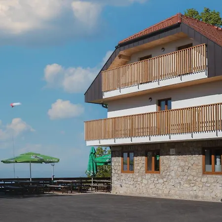 Tonckov Dom Na Lisci * Sevnica