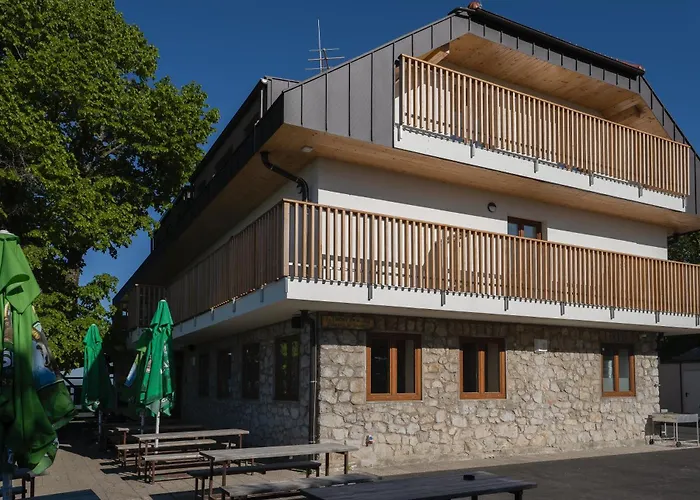 Hotel Tonckov Dom Na Lisci *